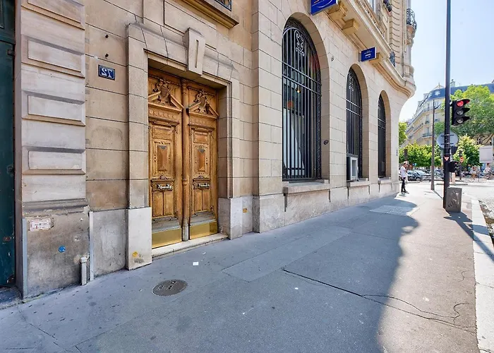 165 - Urban Studio Near Haussmann Boulevard